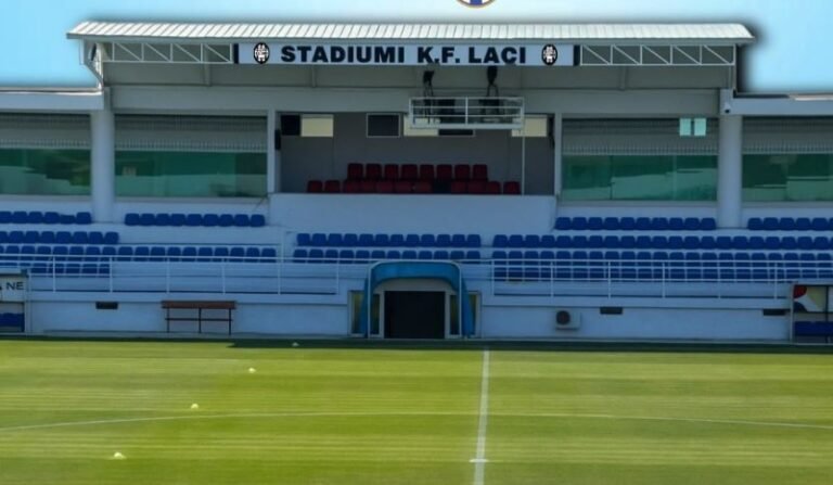 Stadiumi Laci