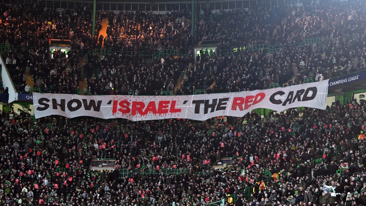 israel_red_card (1)