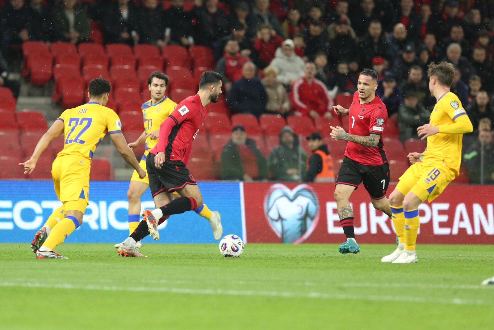 08b1fd6f-0653-4948-9e01-4617ae0ea91a-1-scaled