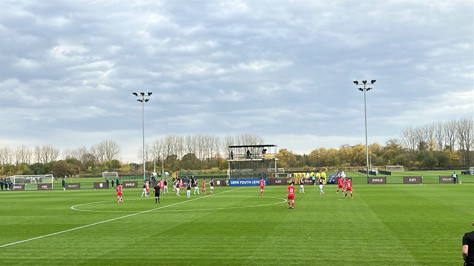 Aston Villa Skenderbeu