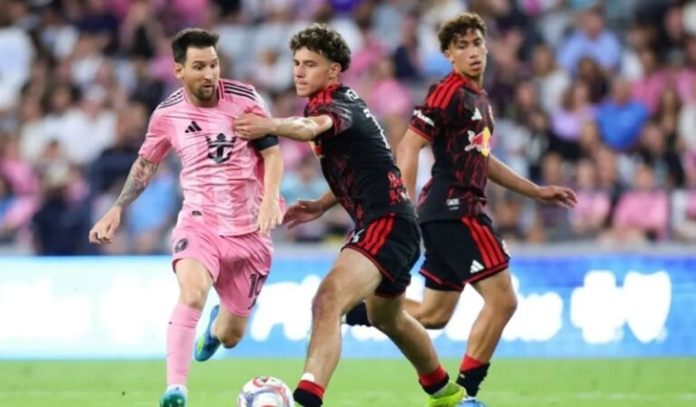 adri mehmeti dhe Lionel Messi